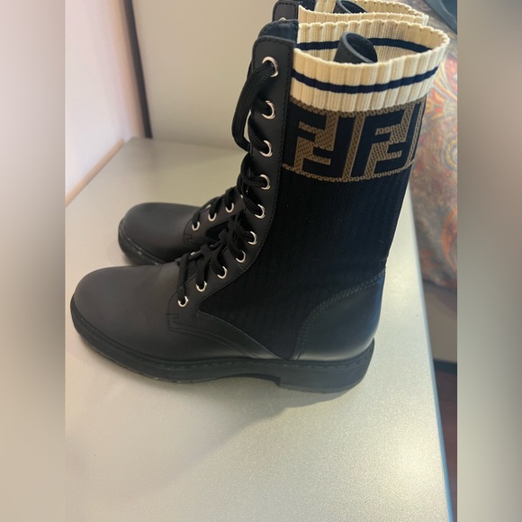 Fendi Black Leather Combat Boots with FF Cuff Size 38  fendi rockoko boots - Picture 8 of 8
